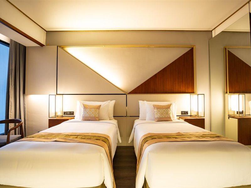 Rayz Umm Hotel Маланг Екстериор снимка
