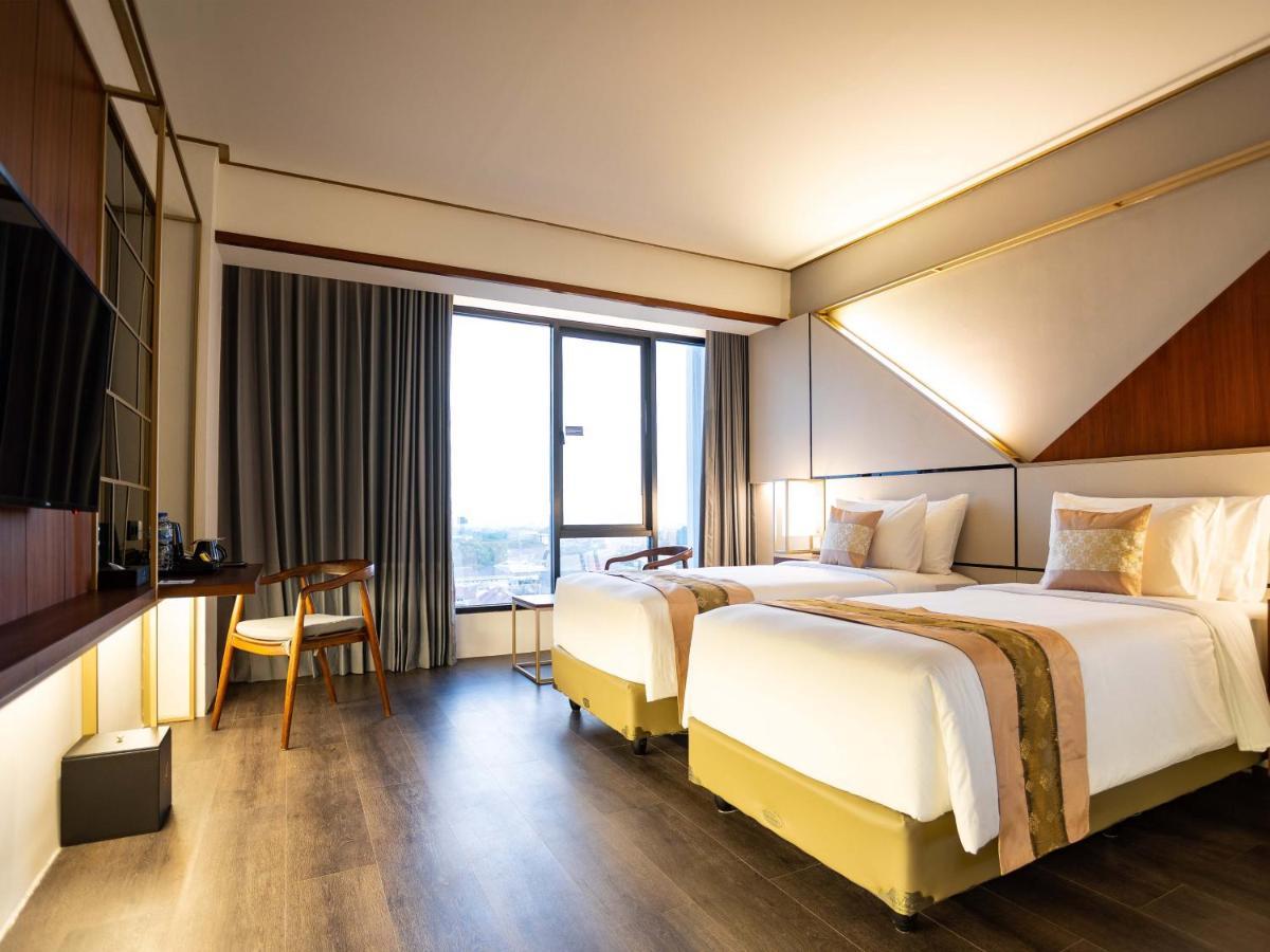 Rayz Umm Hotel Маланг Екстериор снимка