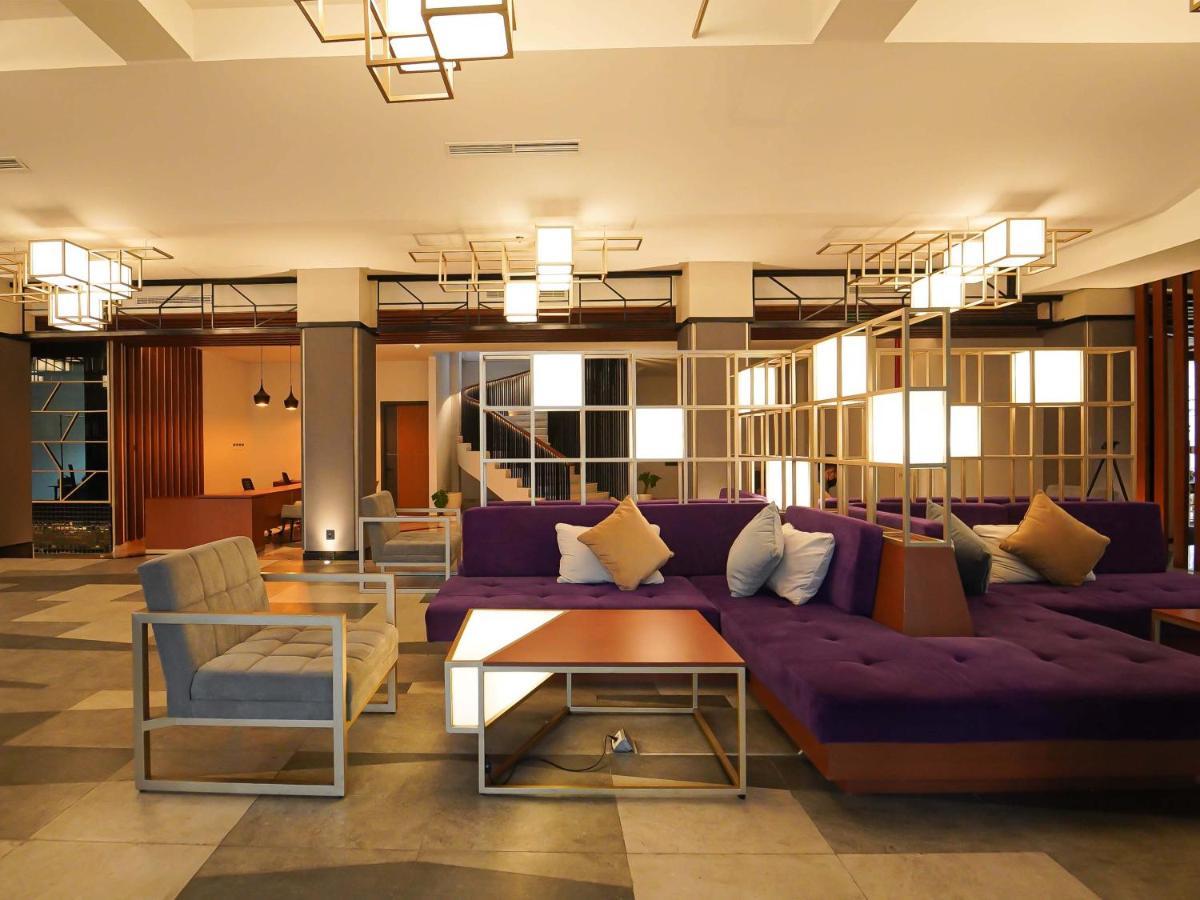 Rayz Umm Hotel Маланг Екстериор снимка
